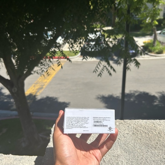 AirPod Pro 2 - Picture 3 of 3